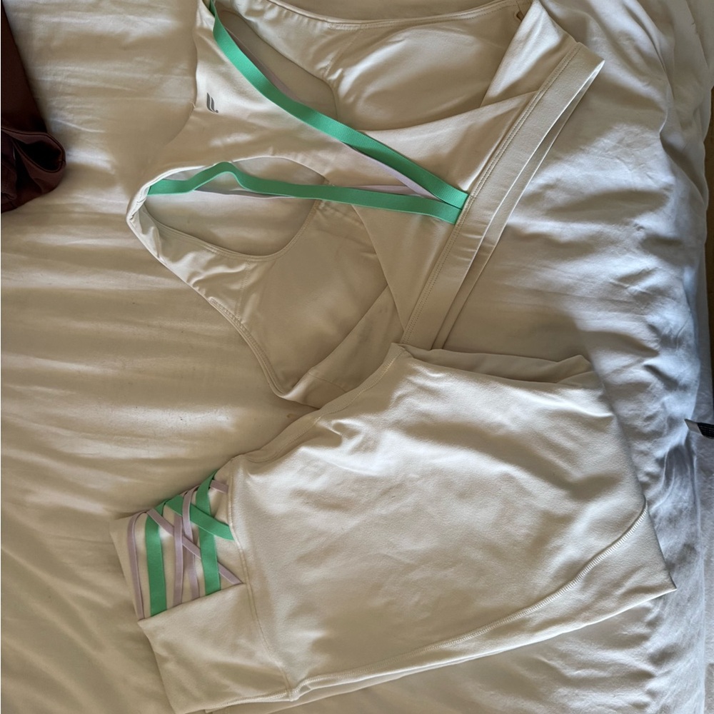 Fabletics Cream and Green Leggings Set